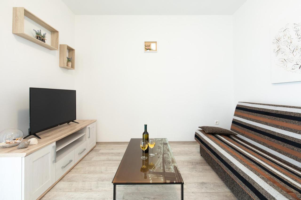 Apartments Doris, Krk Krk Town Exterior photo